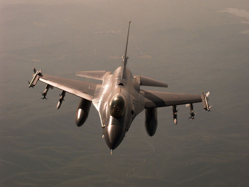 F-16_Falcon_06.jpg